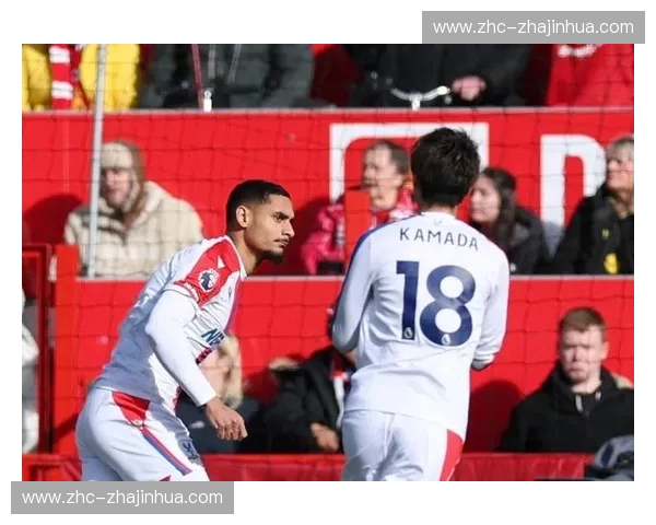 拉克鲁瓦开场闪击后染红下场,水晶宫后卫表现大起大落 拉克鲁瓦开场闪击后染红下场,水晶宫后卫表现大起大落